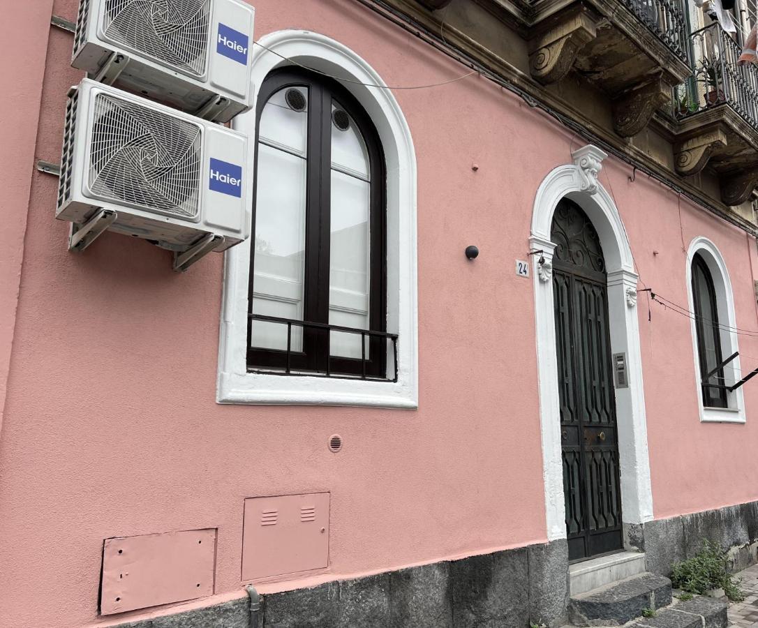 Simo'S Houses Катания Екстериор снимка